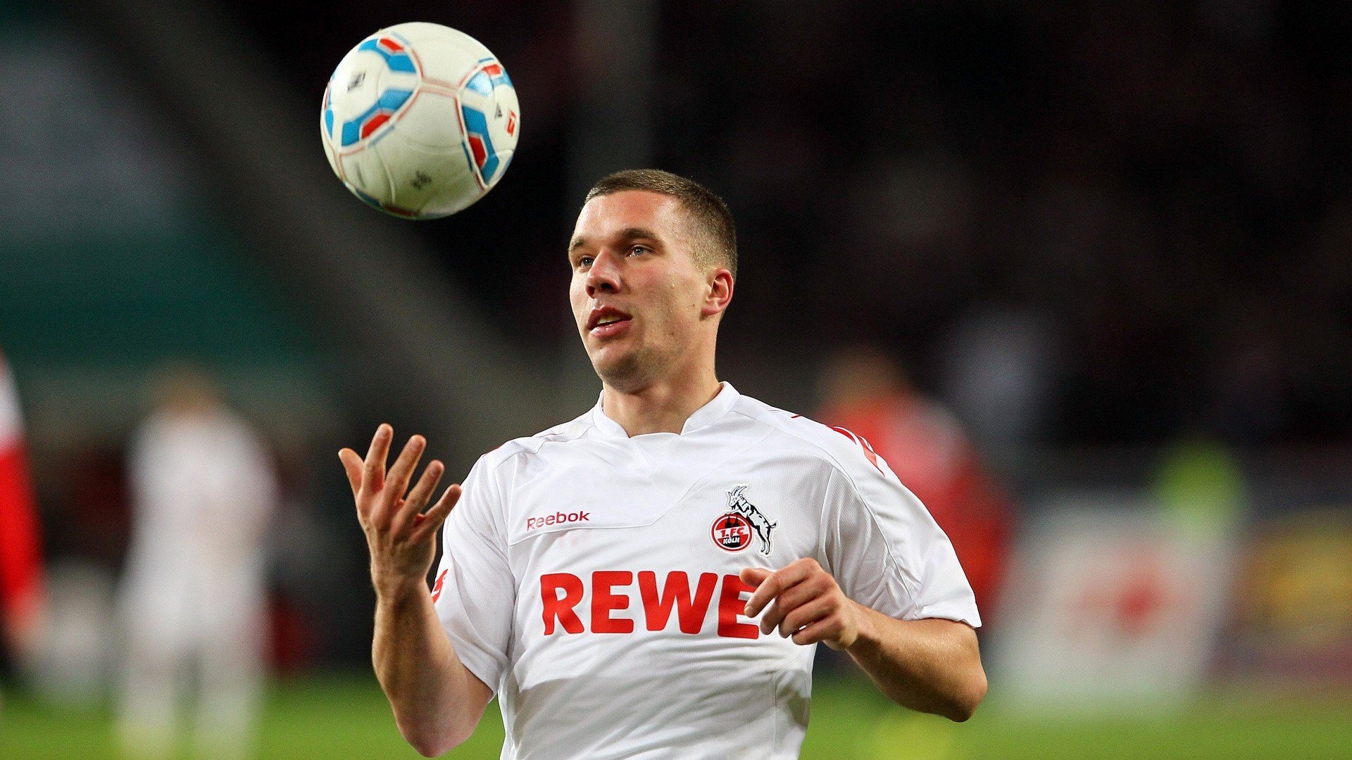 道格拉斯用冷静战术掌控比赛节奏,道格拉斯比赛视频